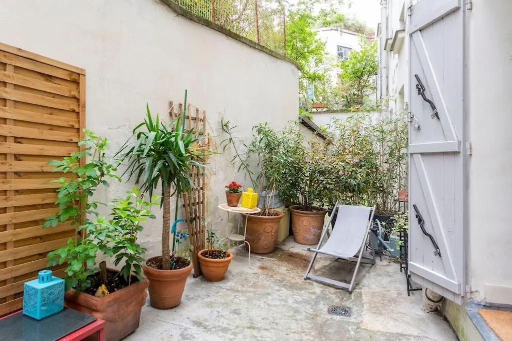 2 Pieces Parisien A 10 Min De Montmartre Apartment
